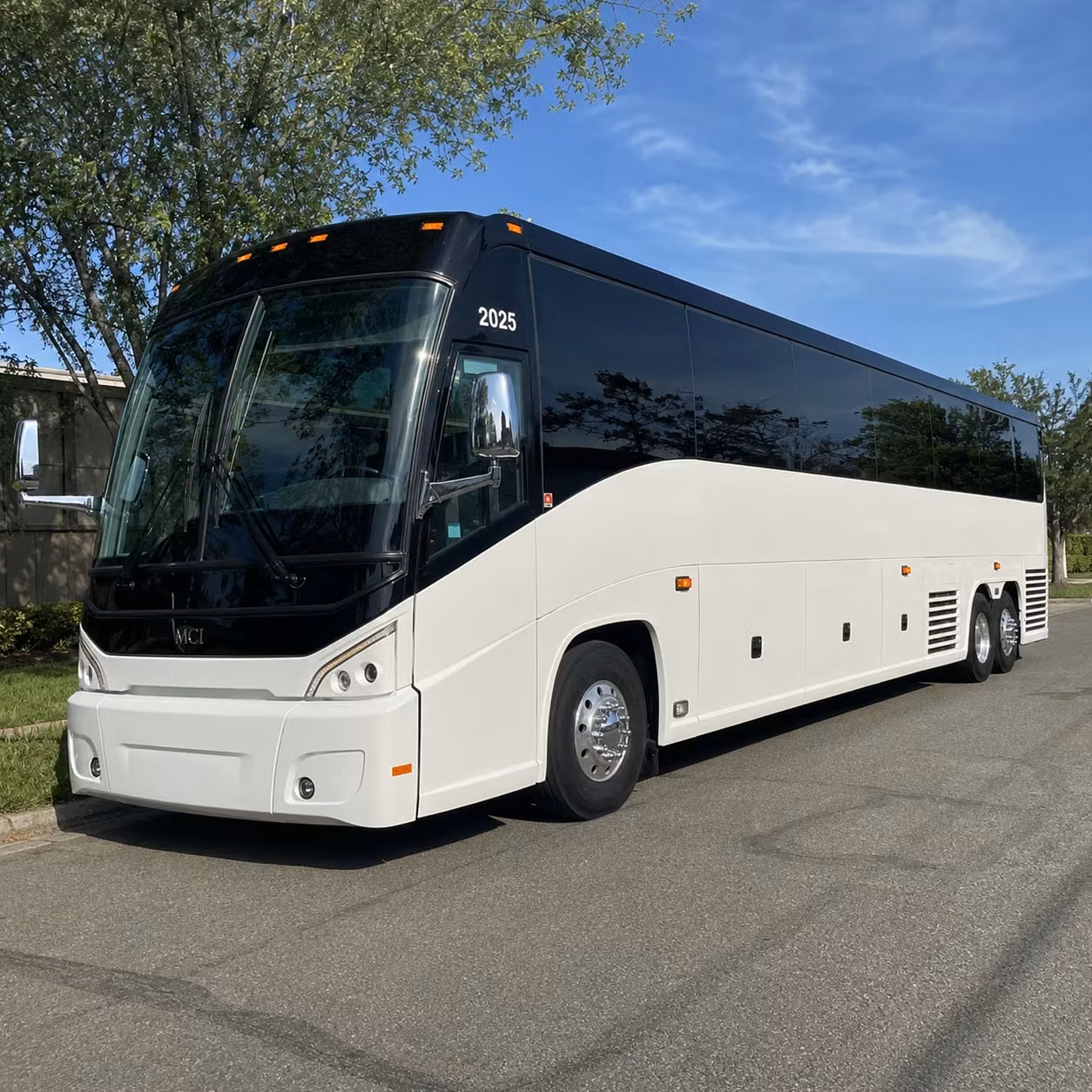 construction site and worksite crew shuttles across the san antonio metro