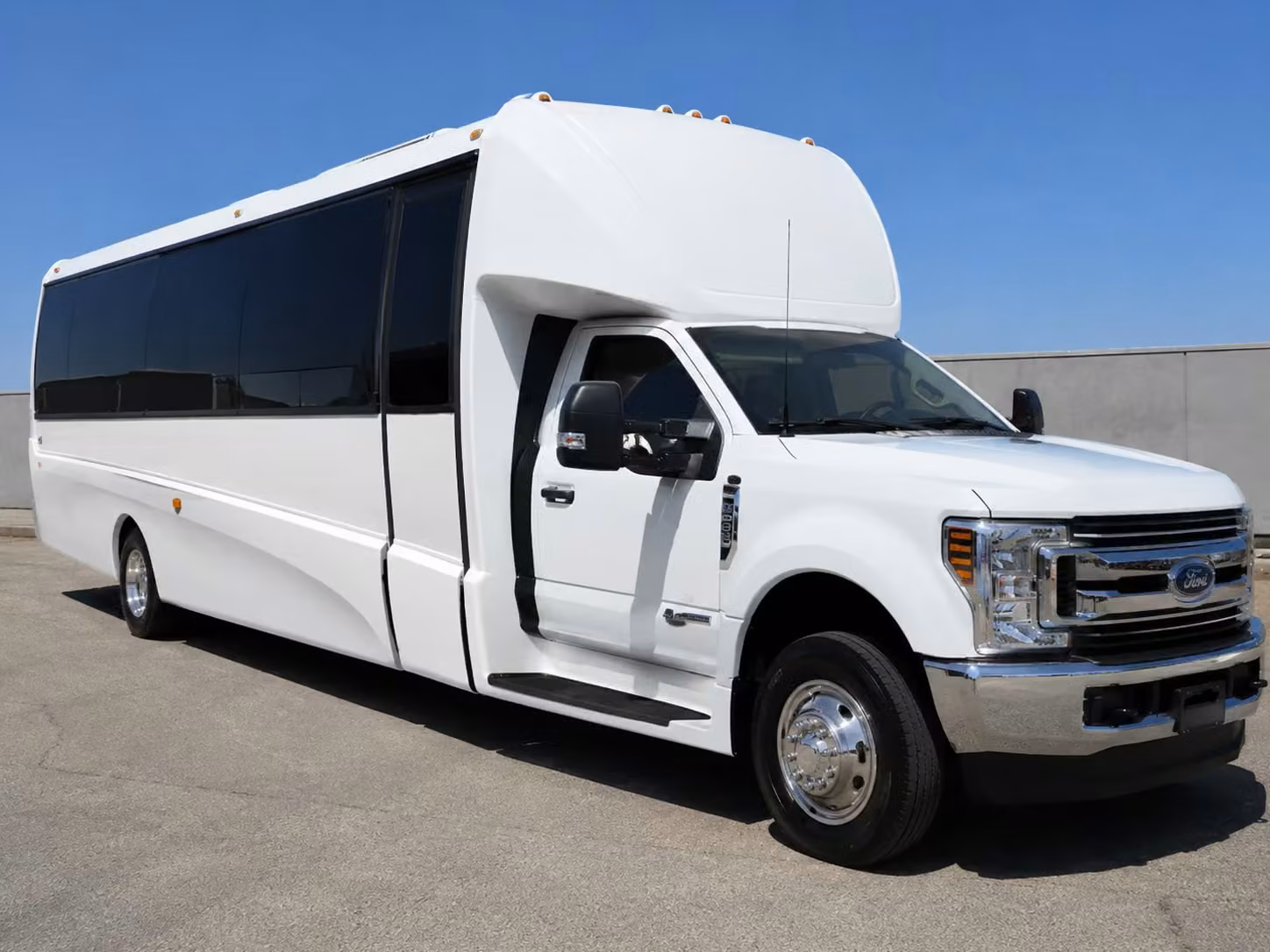 minibus rentals for small san antonio church groups and bible studies