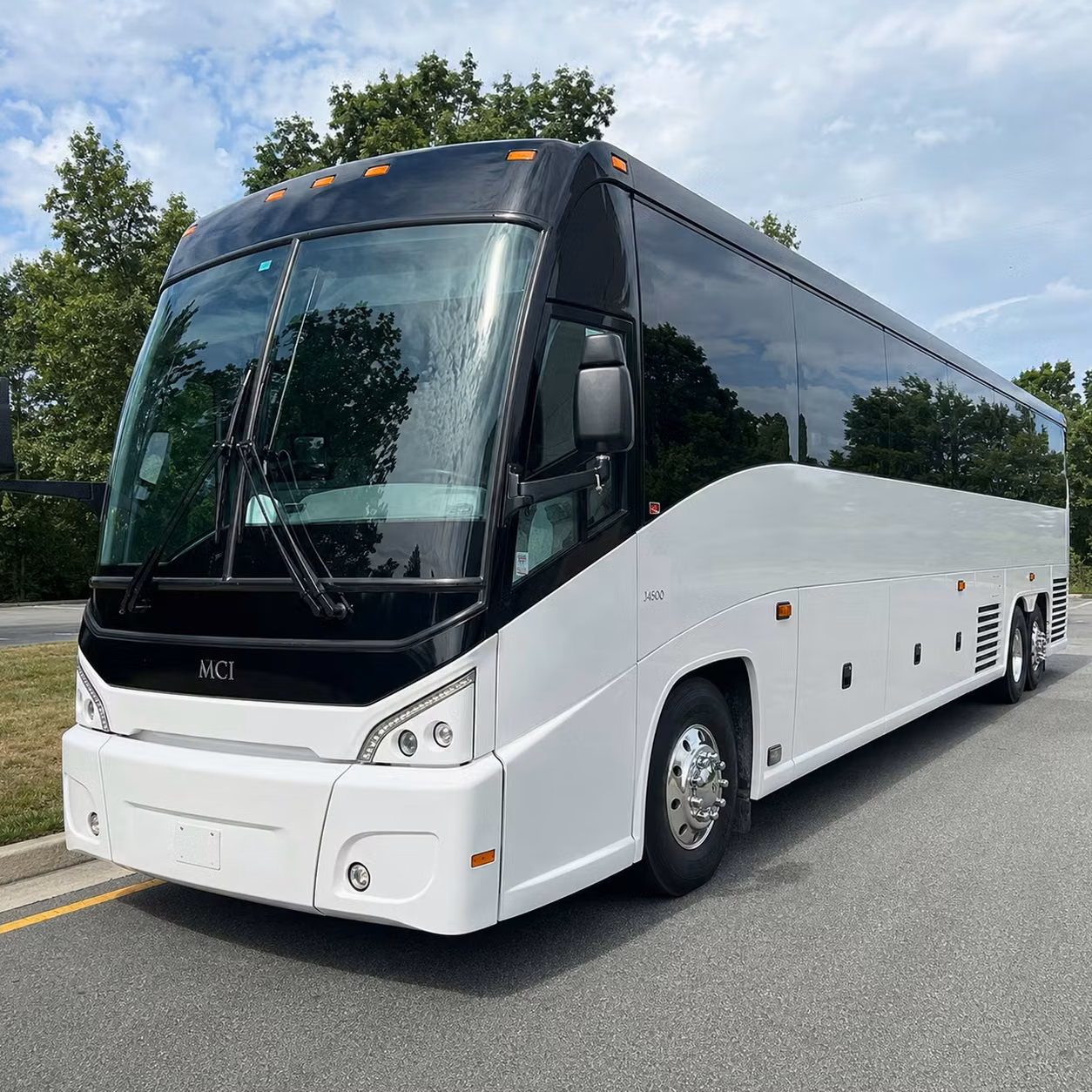 shuttle transportation for joint base san antonio personnel operations